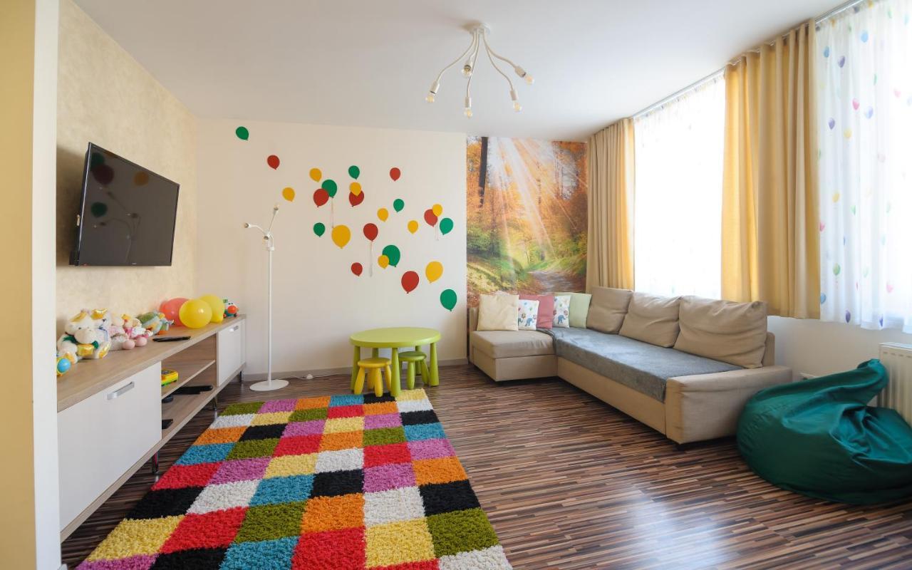 Colored Balloons - 3 Bedrooms, 3 Bathrooms, Equipped Large Apartments Lviv Eksteriør billede