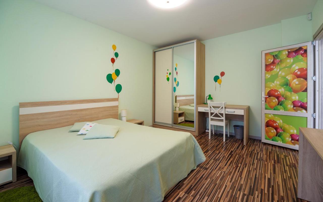 Colored Balloons - 3 Bedrooms, 3 Bathrooms, Equipped Large Apartments Lviv Eksteriør billede