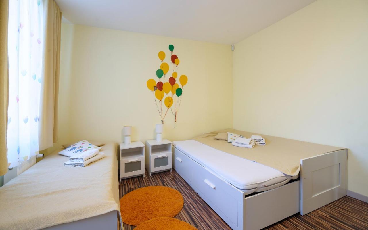 Colored Balloons - 3 Bedrooms, 3 Bathrooms, Equipped Large Apartments Lviv Eksteriør billede