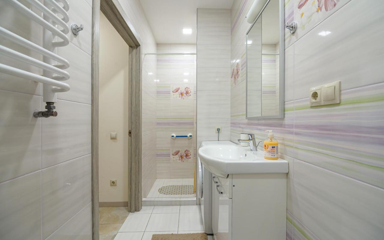 Colored Balloons - 3 Bedrooms, 3 Bathrooms, Equipped Large Apartments Lviv Eksteriør billede