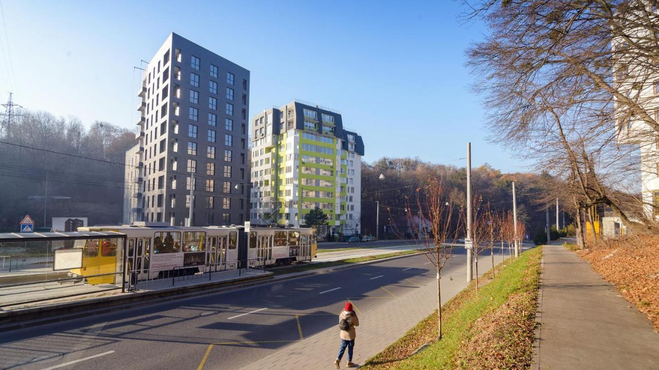 Colored Balloons - 3 Bedrooms, 3 Bathrooms, Equipped Large Apartments Lviv Eksteriør billede